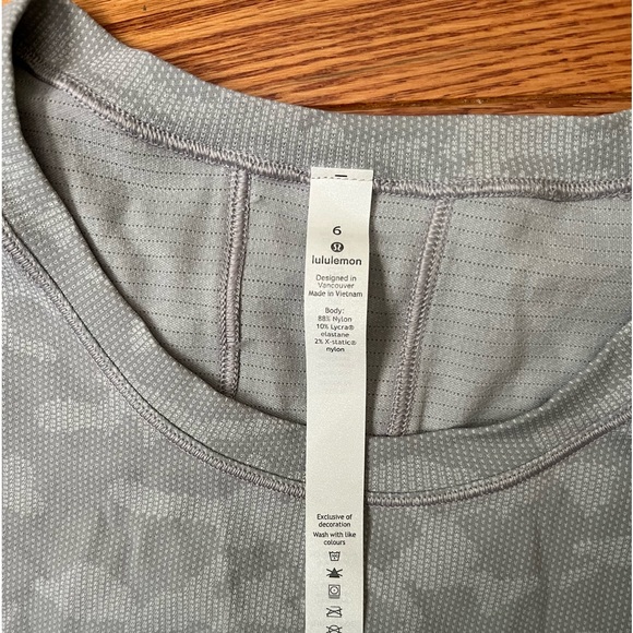 Swiftly tech relaxed fit short sleeve. - Picture 2 of 2